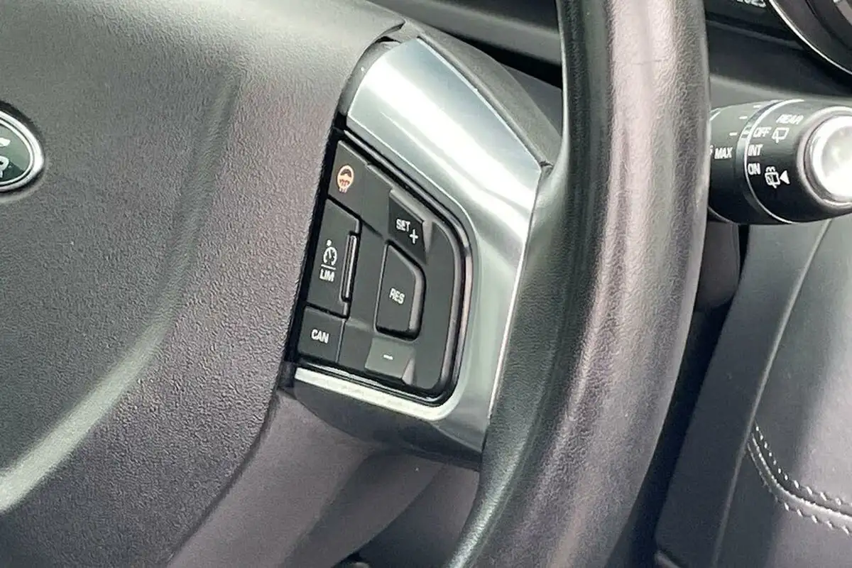 2018-land-rover-discovery-sport-20td4-hse-luxury-182ps-auto-big-49