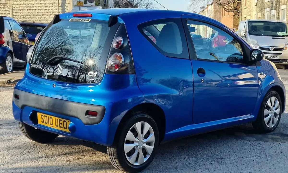 2010-citroen-c1-10-vt-3d-big-6
