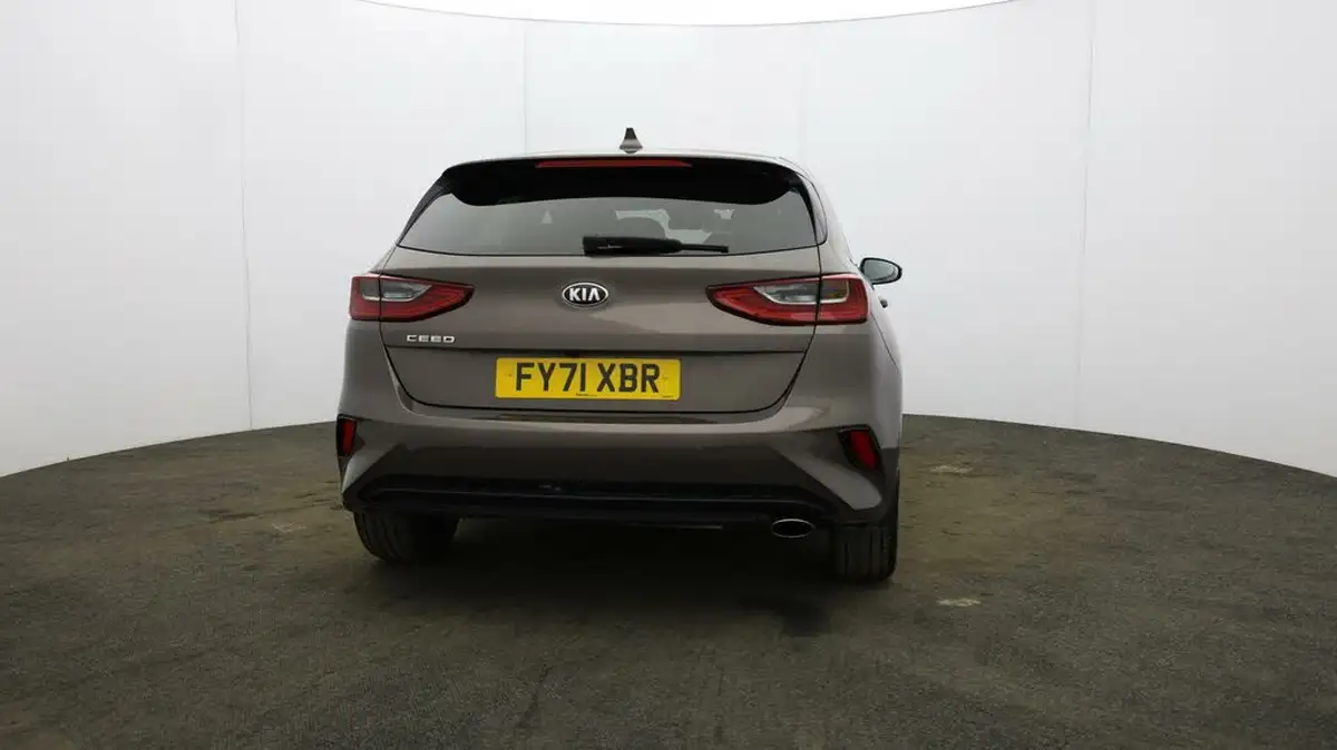 2021-kia-ceed-15-t-gdi-3-hatchback-big-54