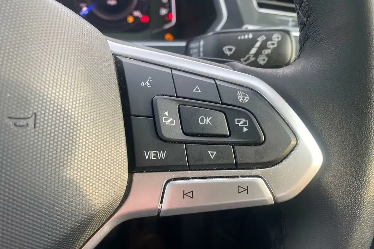 2021-volkswagen-tiguan-15-tsi-elegance-big-44