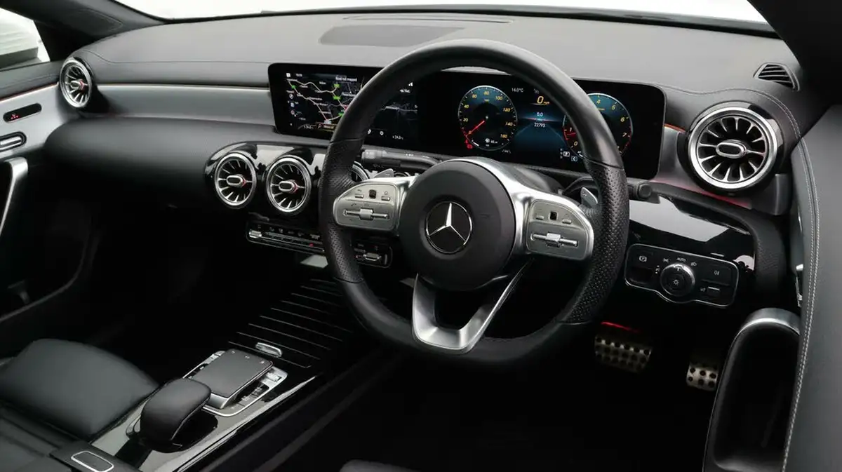 2019-mercedes-benz-cla-20-cla-220-amg-line-premium-plus-coupe-4d-big-9