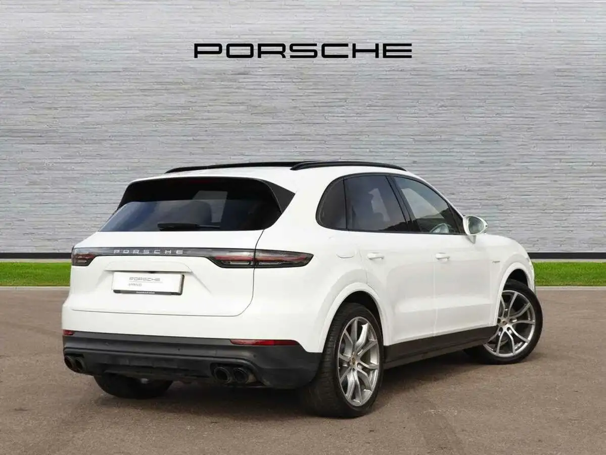 2019-porsche-cayenne-30-v6-e-hybrid-e-hybrid-station-wagon-big-2