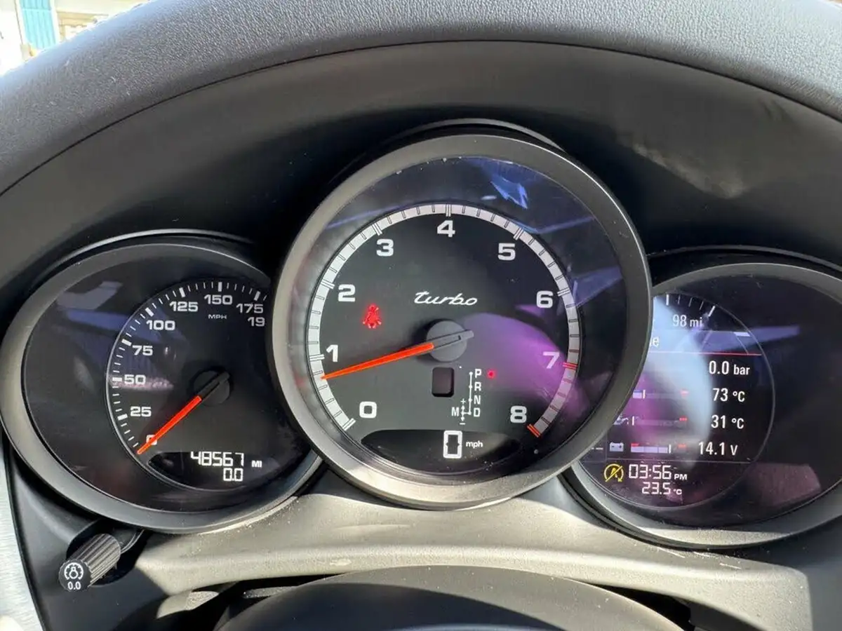 2019-porsche-macan-29-v6-turbo-big-33