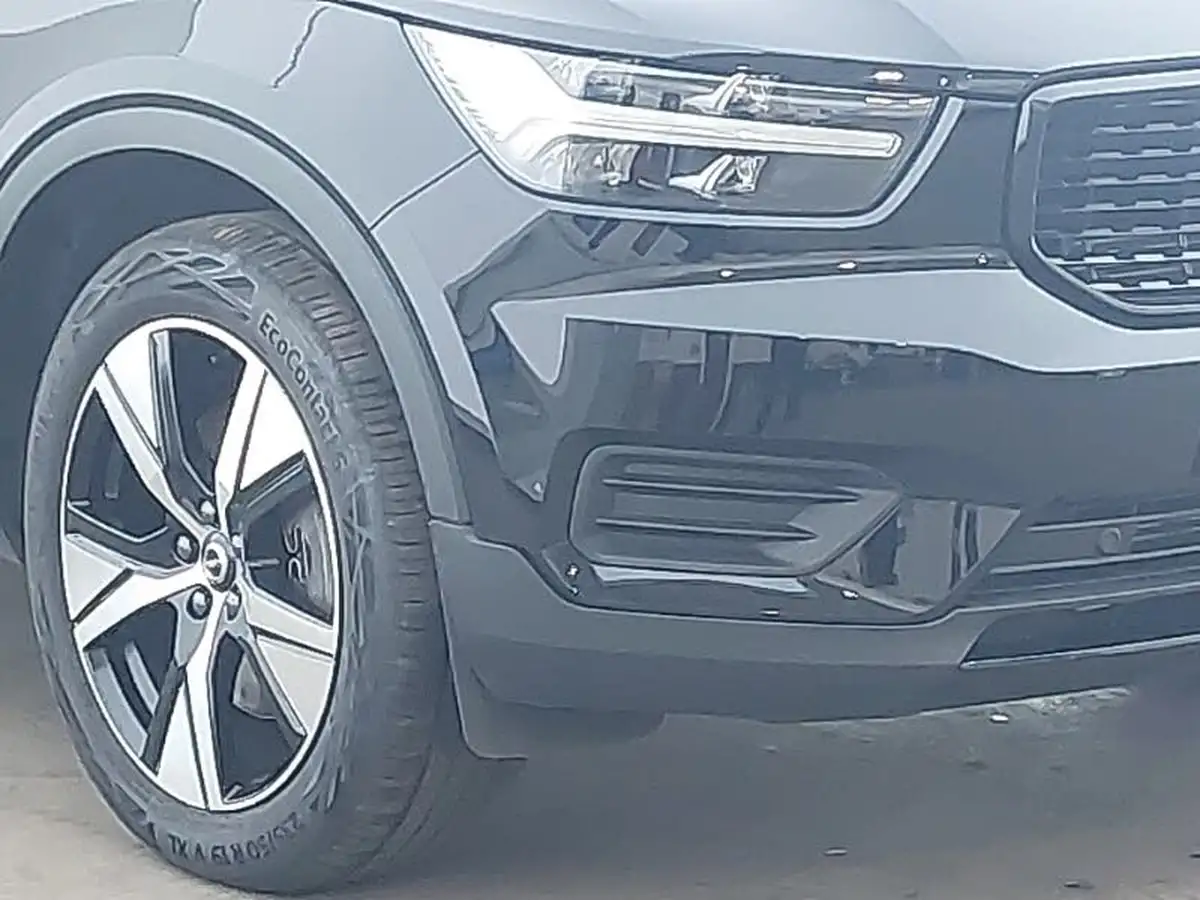 2022-volvo-xc40-15-t4-r-design-big-8