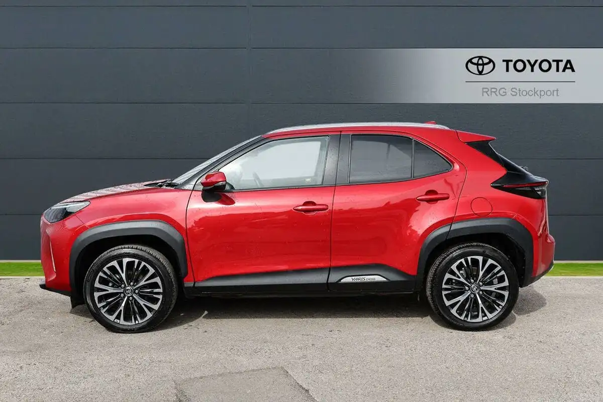 2022-toyota-yaris-cross-15-vvt-i-excel-big-16