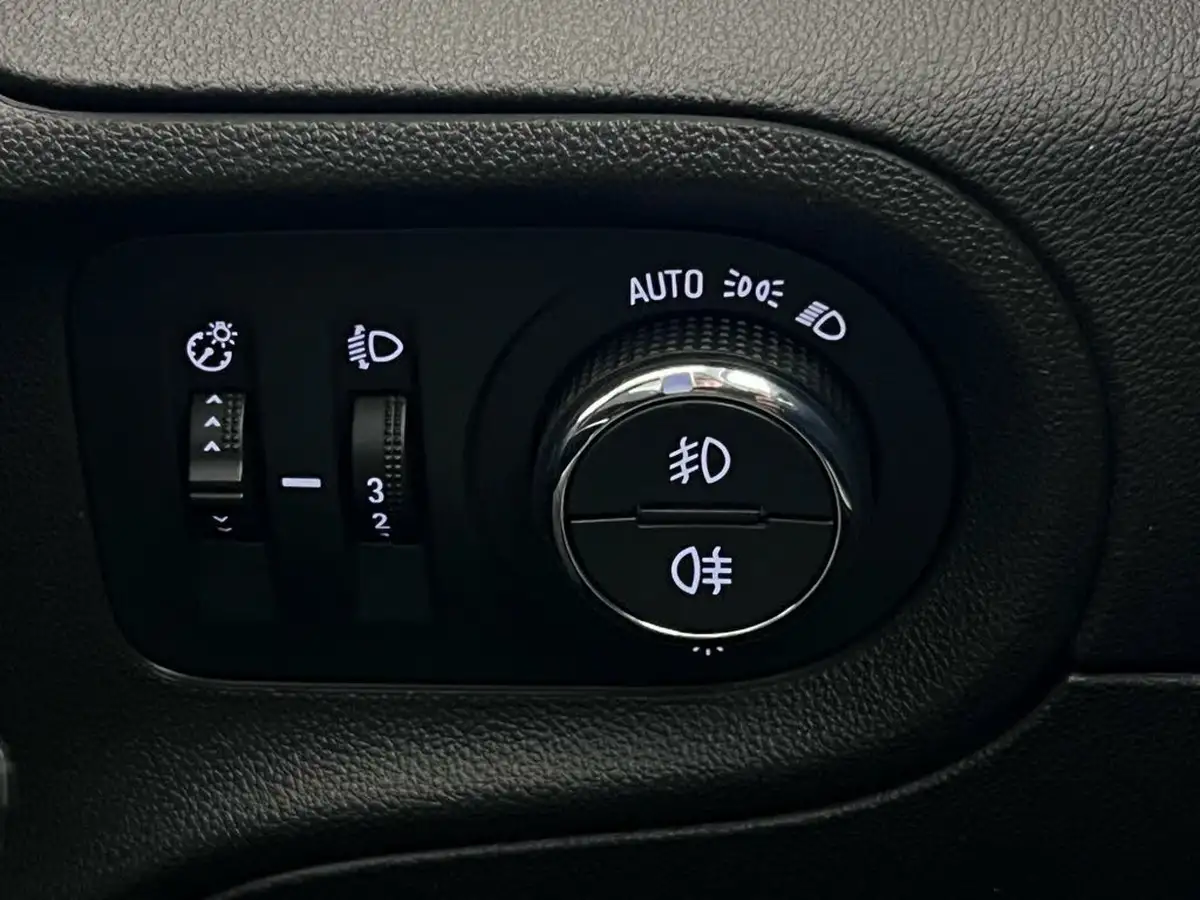 2019-vauxhall-grandland-x-12-elite-nav-ss-auto-big-24
