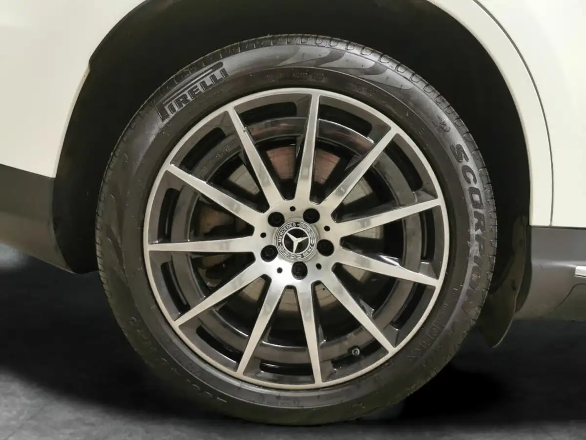 2021-mercedes-benz-eqc-e-eqc-400-amg-line-big-23