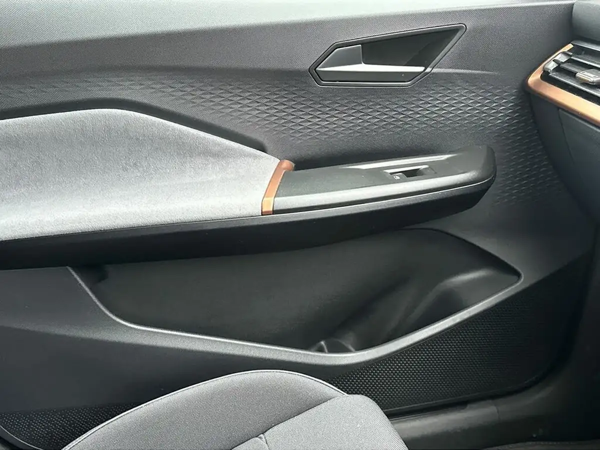 2024-cupra-born-e-v2-204ps-58kwh-big-24
