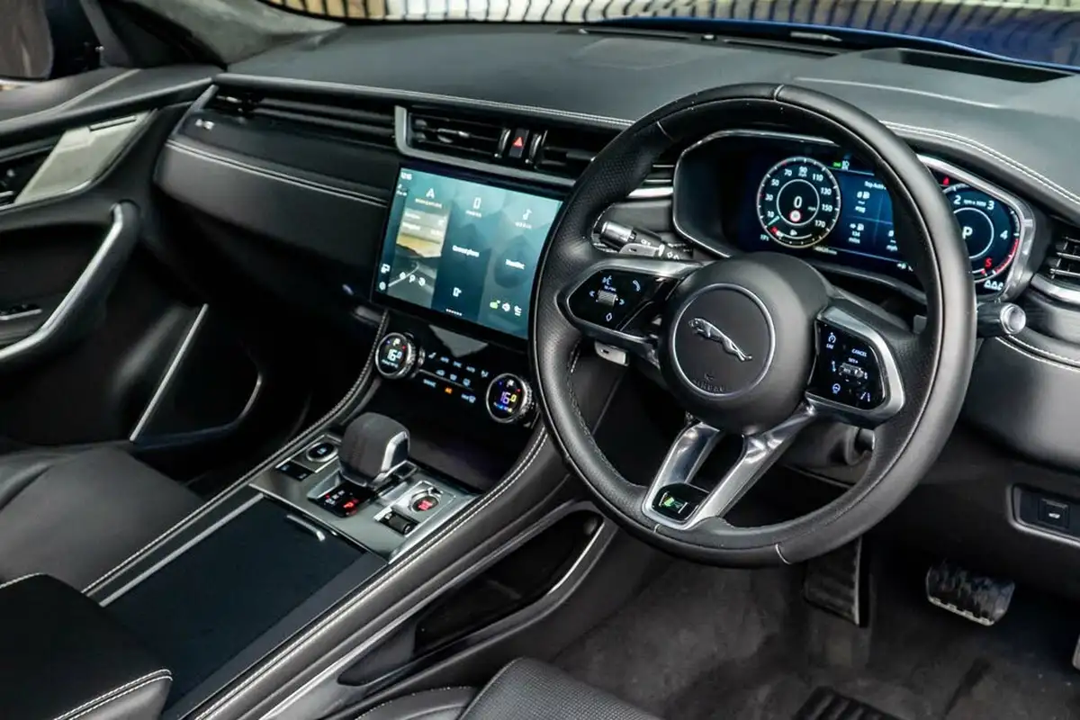 2021-jaguar-f-pace-20-d200-r-dynamic-hse-mhev-big-21