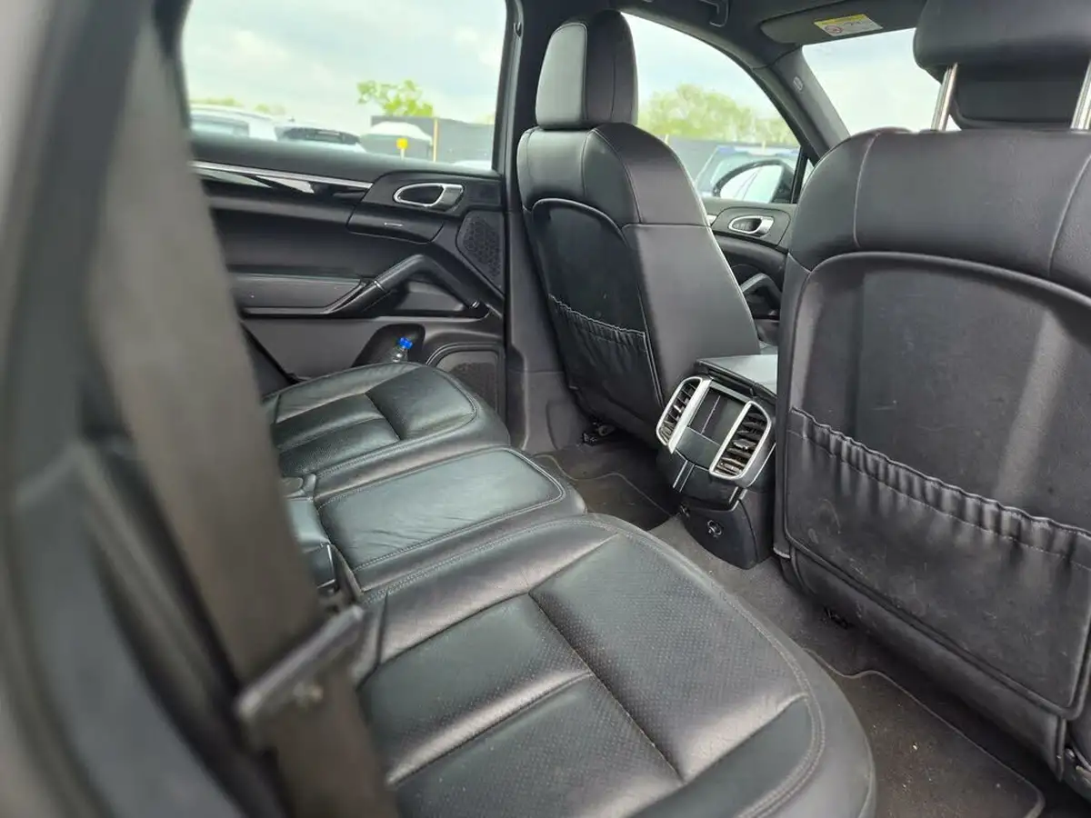 2015-porsche-cayenne-30td-big-43