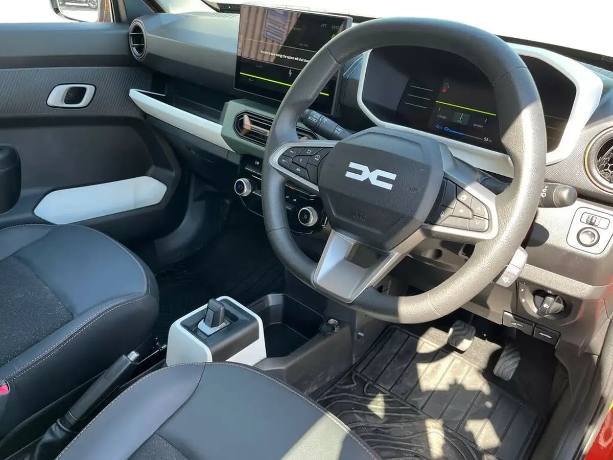 2025-dacia-spring-cargo-e-extreme-big-4