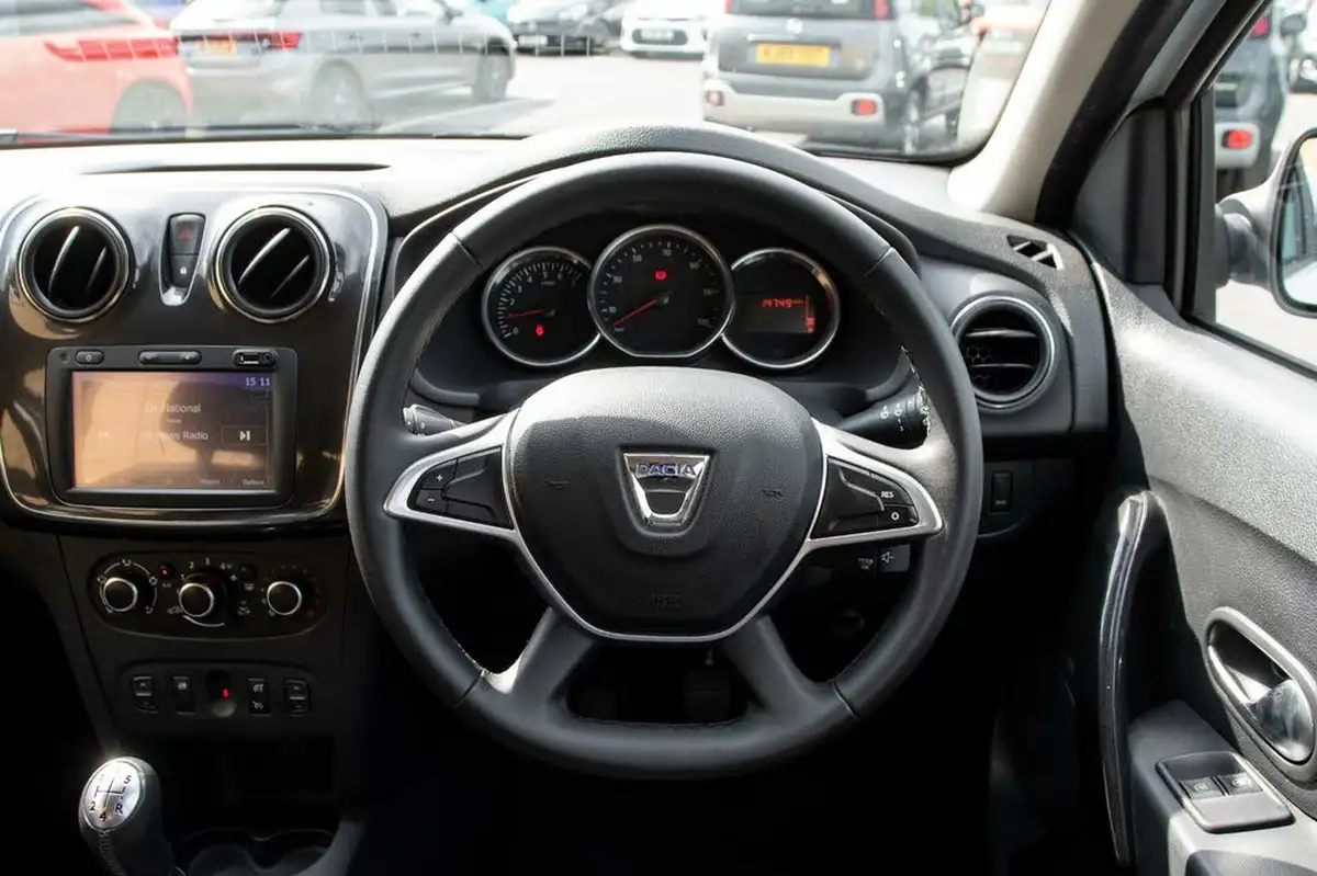 2019-dacia-sandero-09-tce-comfort-ss-big-19