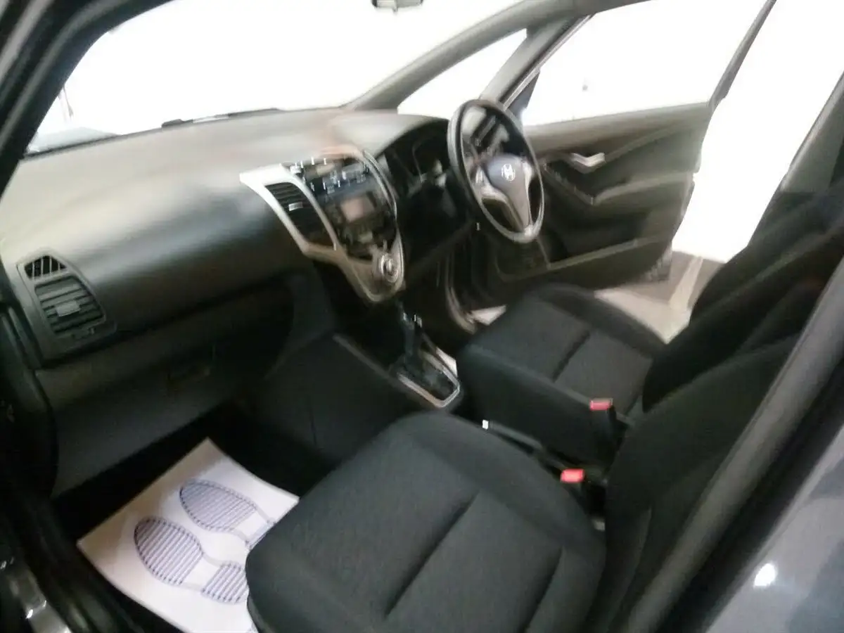 2015-hyundai-ix20-16-se-big-8