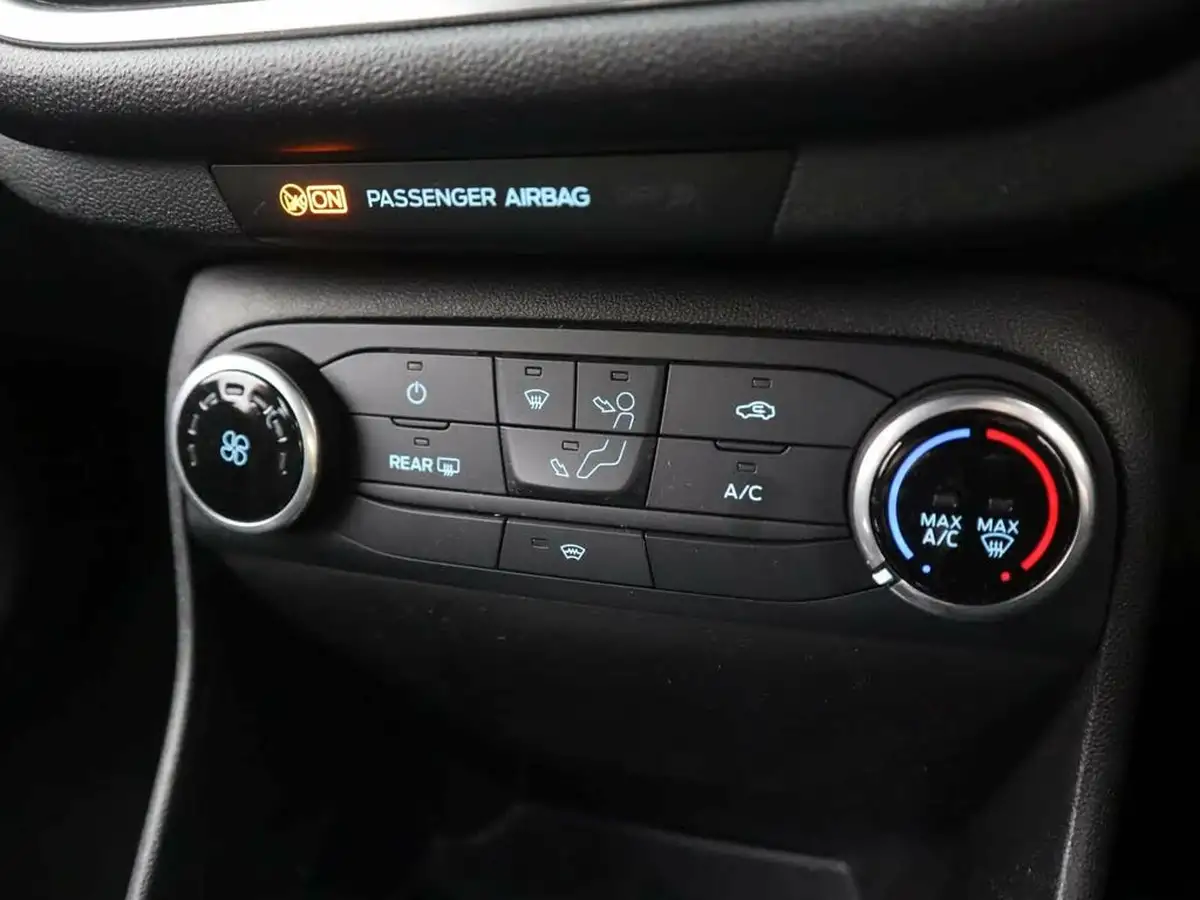 2019-ford-fiesta-10t-st-line-140ps-3d-big-19