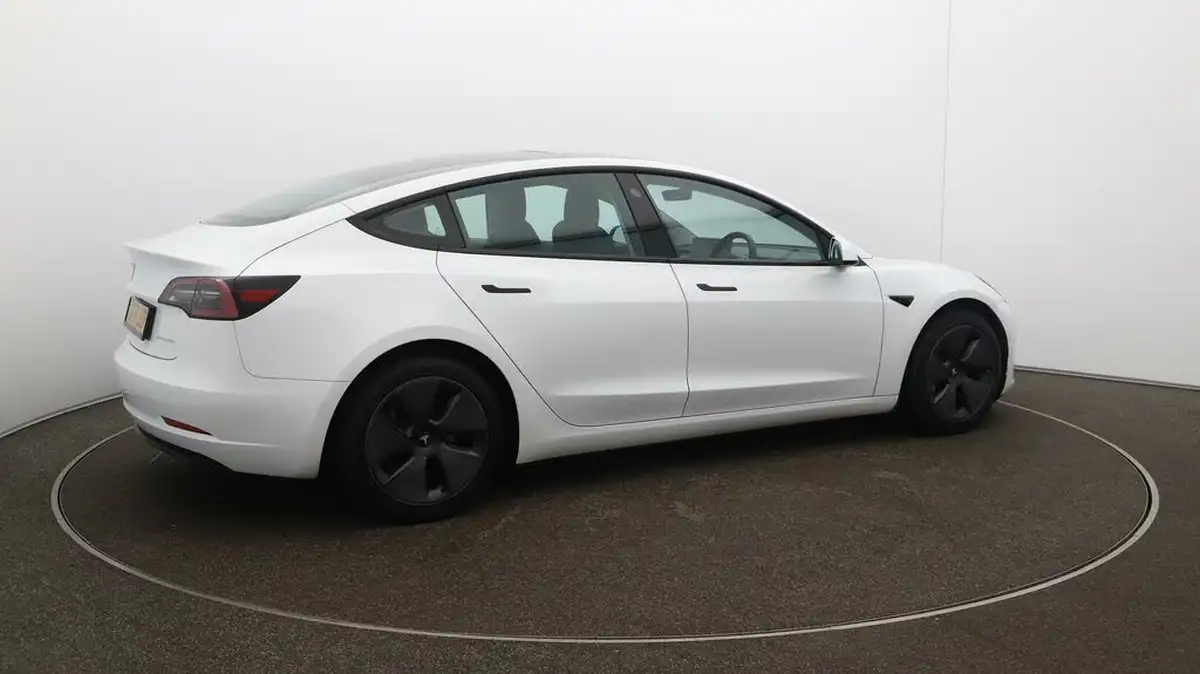 2021-tesla-model-3-e-long-range-awd-big-43