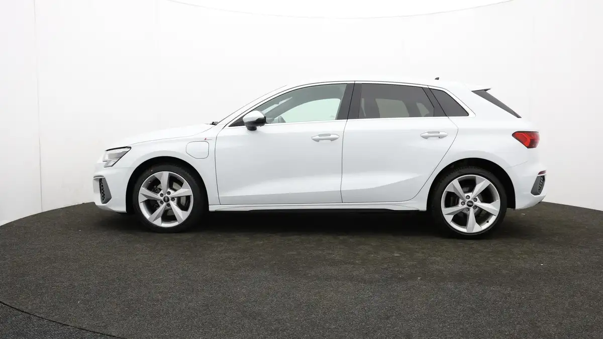 2021-audi-a3-14-40-tfsi-e-s-line-big-61
