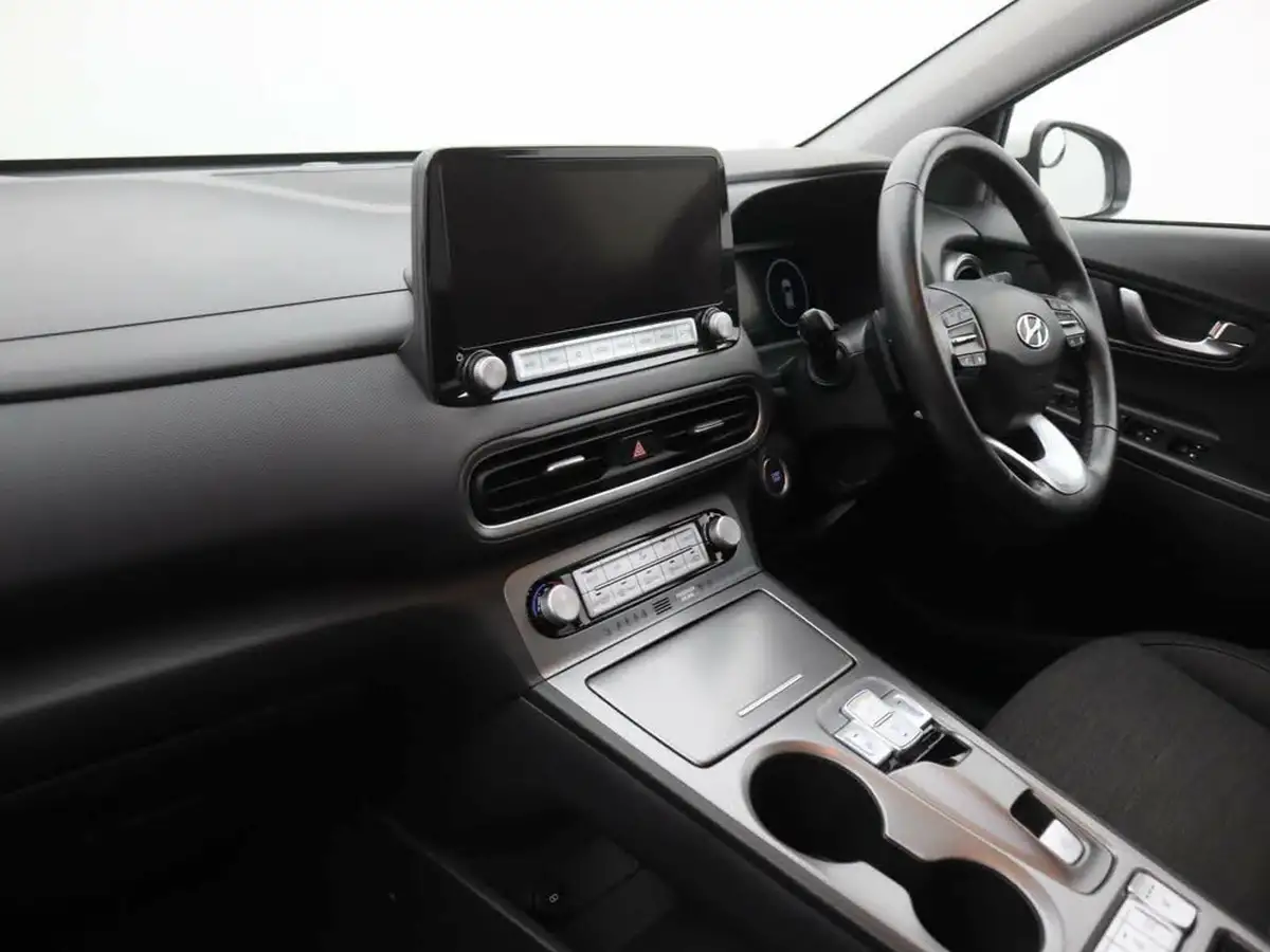 2021-hyundai-kona-e-premium-204ps-64kwh-7kw-obc-big-8