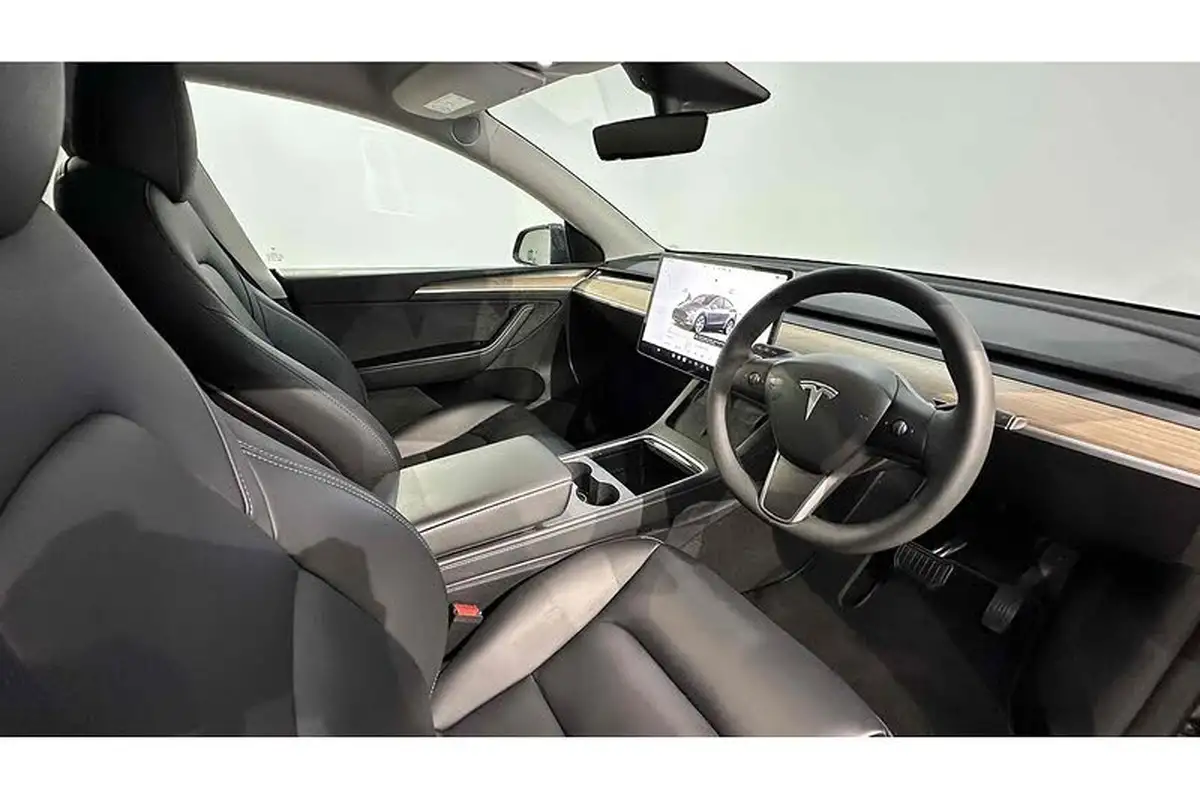 2023-tesla-model-y-e-rwd-big-27