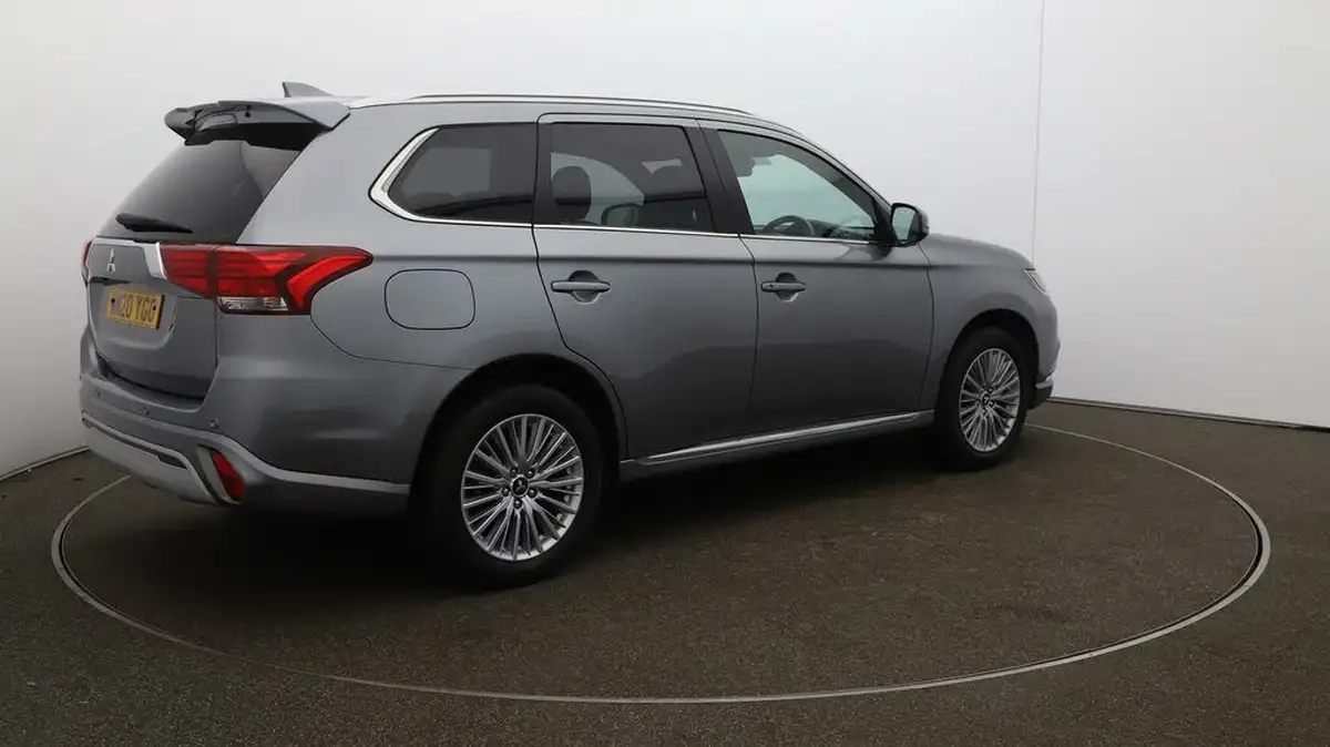 2020-mitsubishi-outlander-24-exceed-phev-big-43