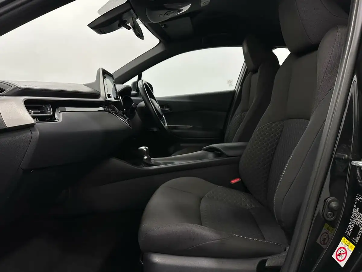 2020-toyota-c-hr-18-vvt-i-icon-parking-pack-big-28