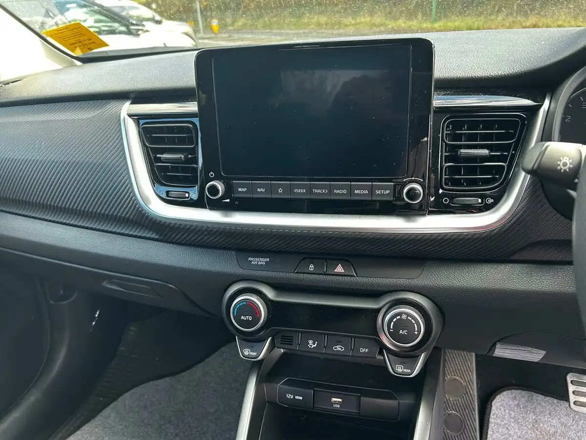 2024-kia-stonic-10-t-gdi-gt-line-98bhp-dct-big-11