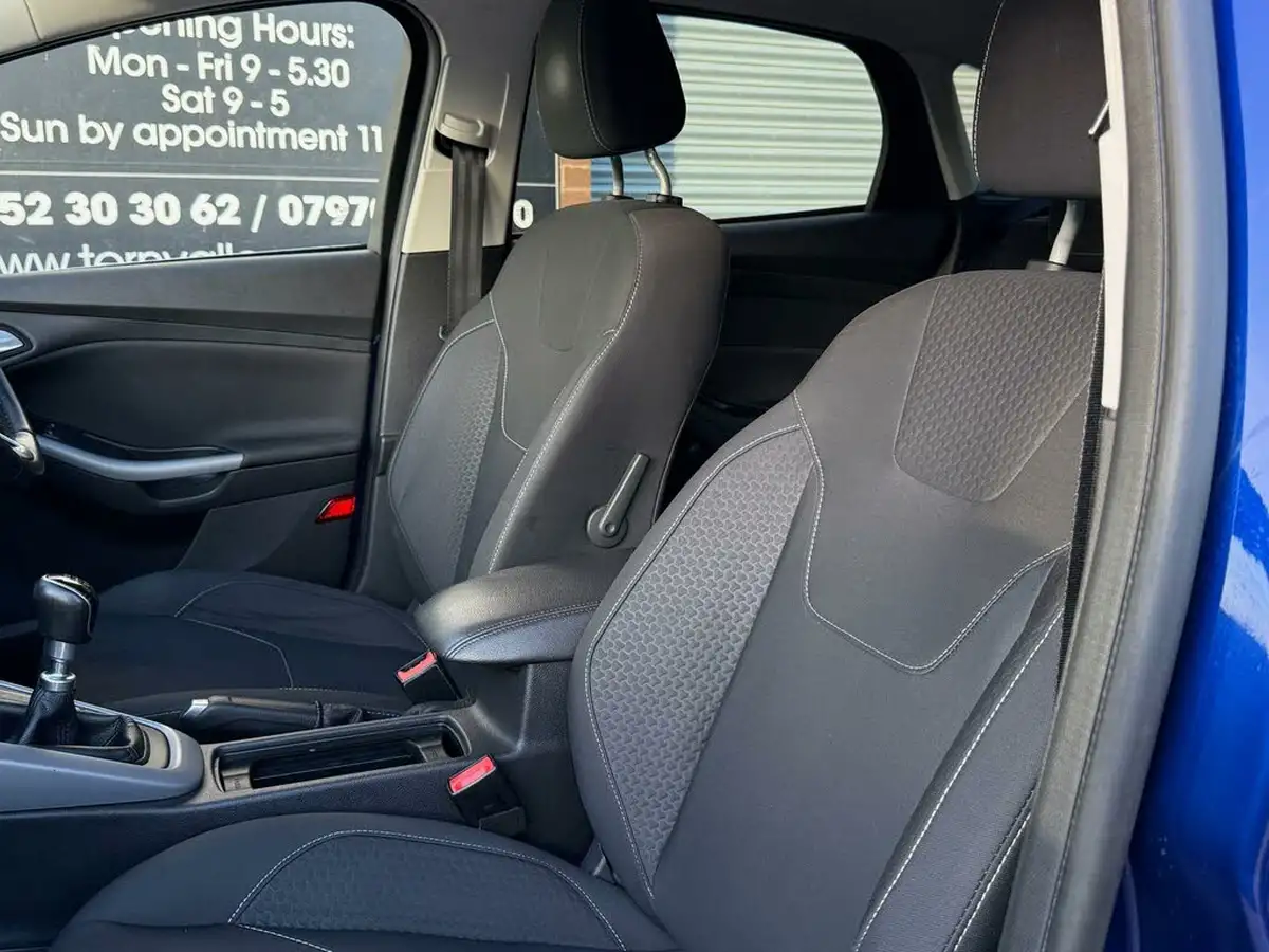 2017-ford-focus-15tdci-zetec-95ps-hatchback-big-51