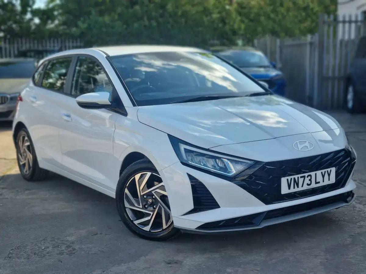 2023-hyundai-i20-10-t-gdi-advance-big-0