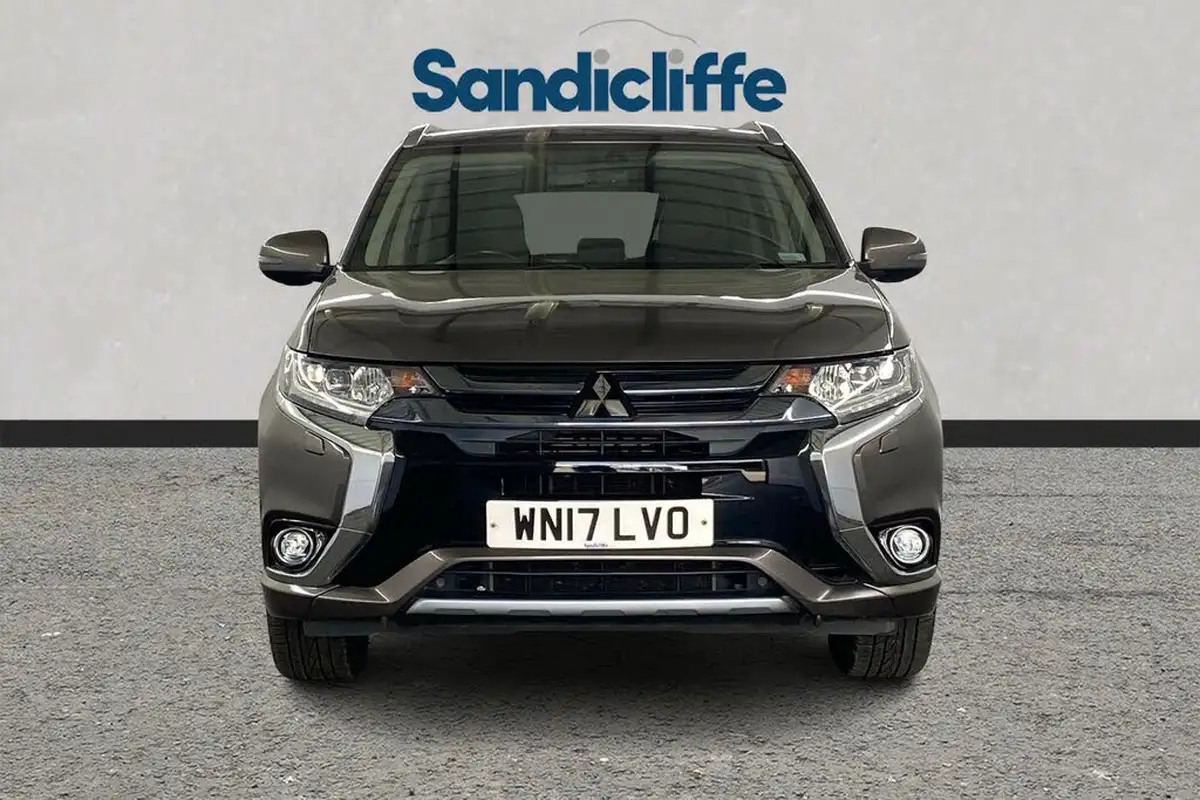 2017-mitsubishi-outlander-20-4hs-phev-5st-big-1