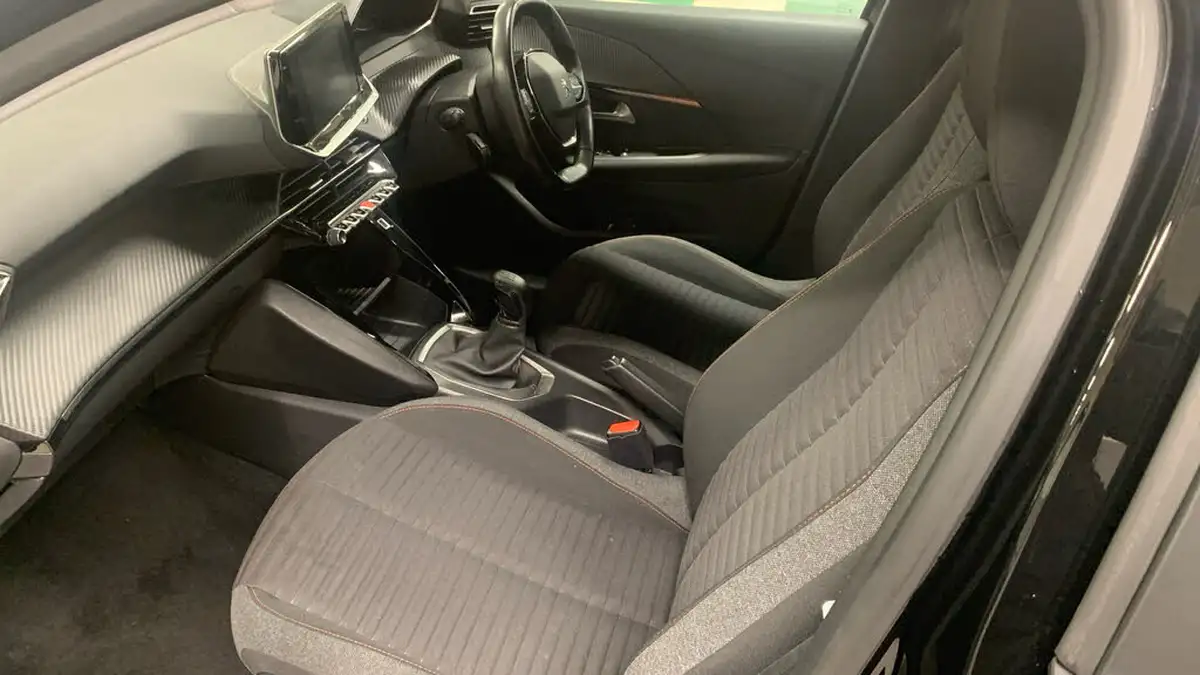 2020-peugeot-208-12-puretech-active-75bhp-big-11