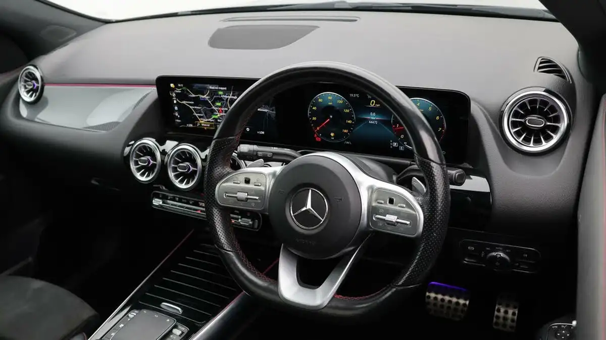 2021-mercedes-benz-gla-class-13-gla-180-amg-line-premium-plus-1332cc-big-9