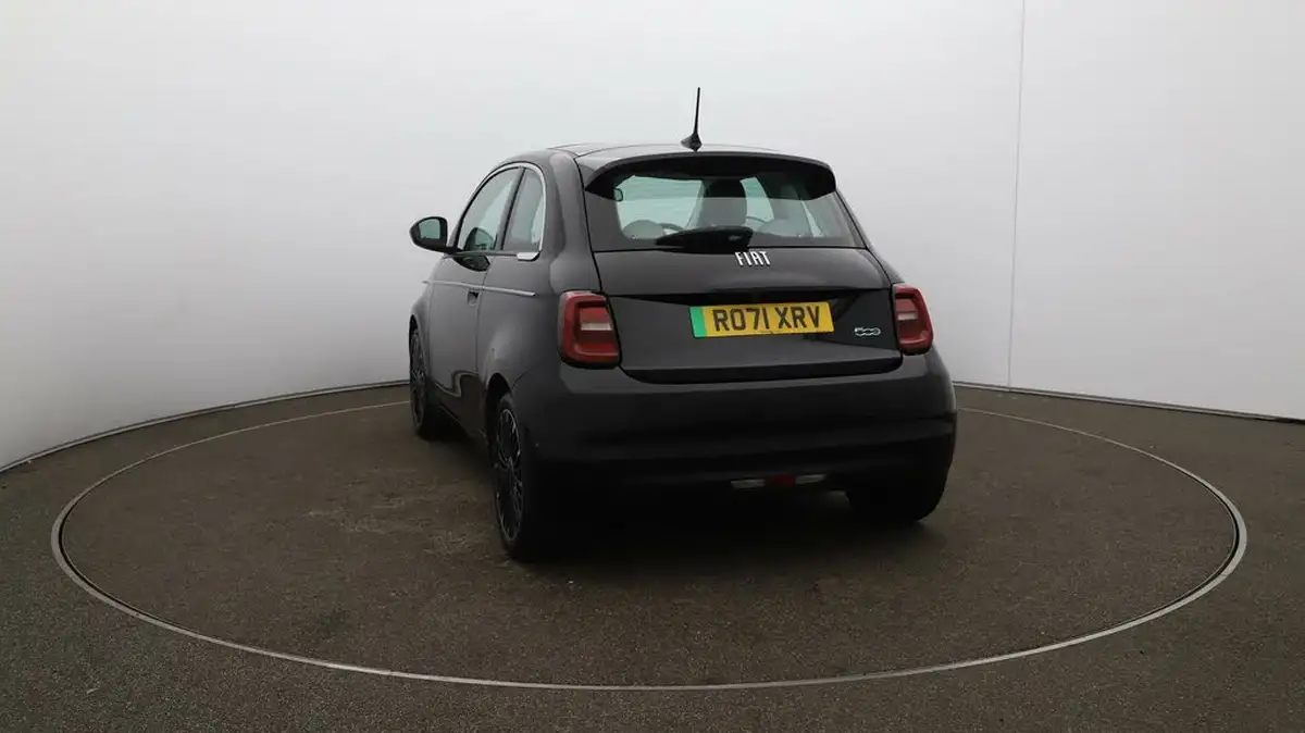 2021-fiat-500-e-la-prima-big-54