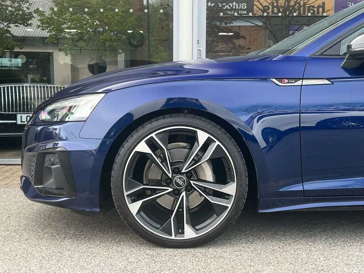 2022-audi-a5-20-40-tfsi-black-edition-coupe-2d-big-3