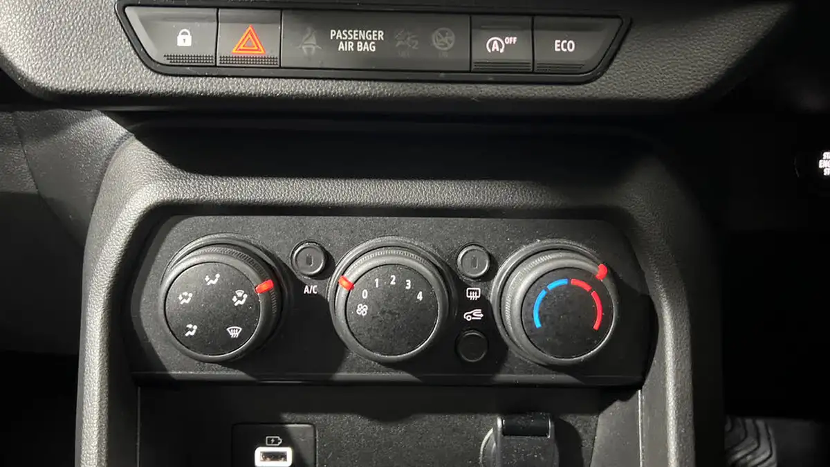 2021-dacia-sandero-stepway-10-tce-comfort-90bhp-big-30