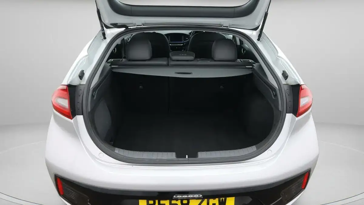2018-hyundai-ioniq-16-gdi-premium-se-hybrid-big-17