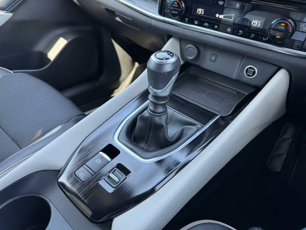 2021-nissan-qashqai-13-dig-t-tekna-140ps-big-16