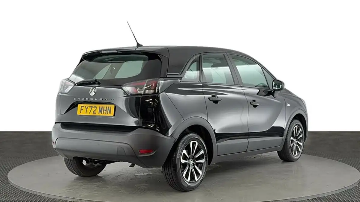 2022-vauxhall-crossland-12i-design-big-3
