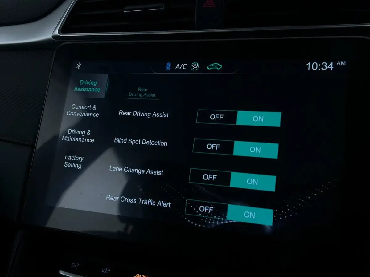 2020-mg-zs-suv-15-vti-tech-exclusive-106ps-big-29