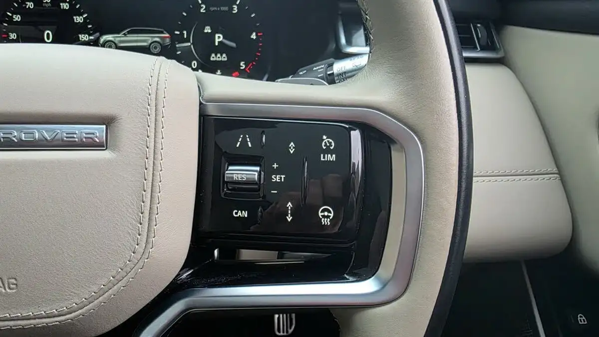 2021-land-rover-range-rover-velar-30-d300-r-dynamic-hse-big-33