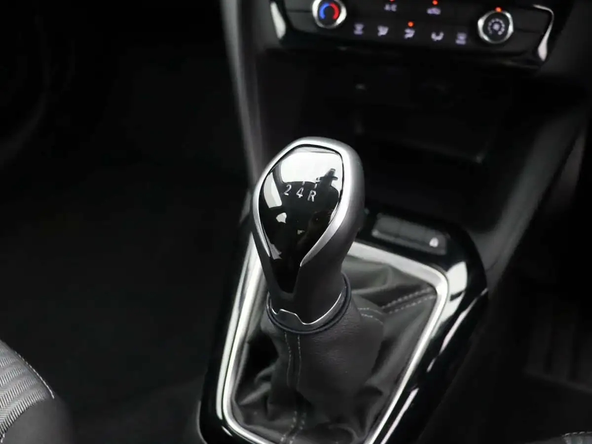 2020-vauxhall-corsa-12i-se-big-16