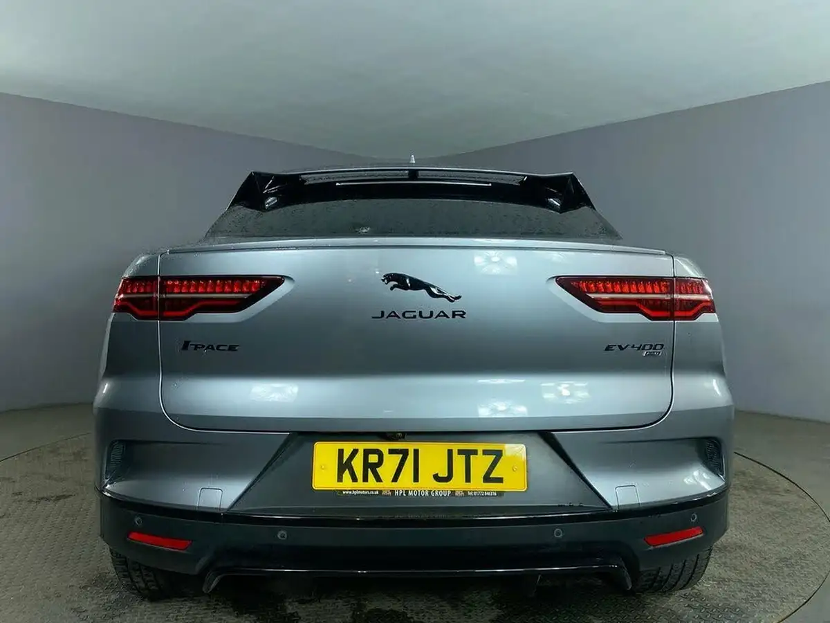 2021-jaguar-i-pace-ev400-black-big-6