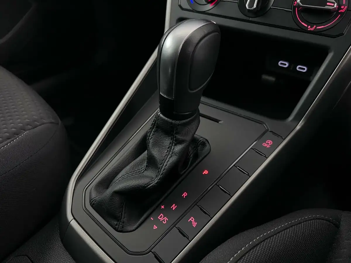 2021-volkswagen-polo-10-tsi-match-dsg-big-34