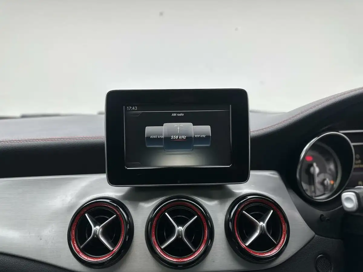 2015-mercedes-benz-cla-20-cla-250-engineered-by-amg-ss-coupe-4d-big-34