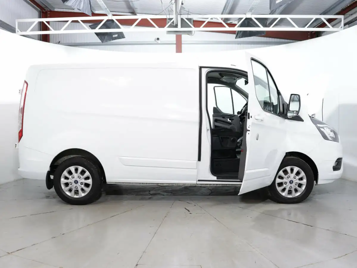 2022-ford-transit-custom-20tdci-300-l1h1-limited-130pseu6d-panel-van-big-50