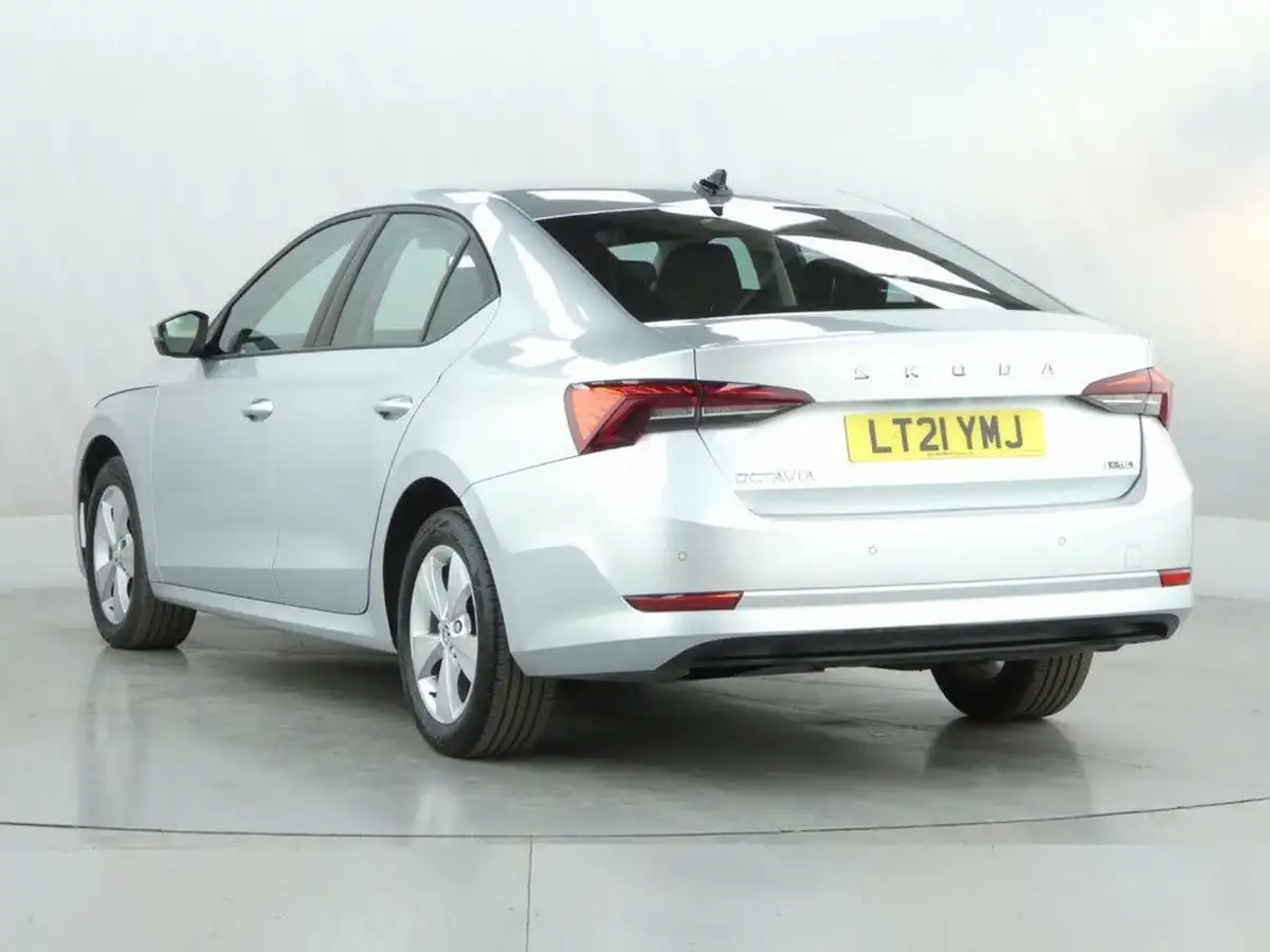 2021-skoda-octavia-10-tsi-e-tec-se-first-edition-hatchback-big-5