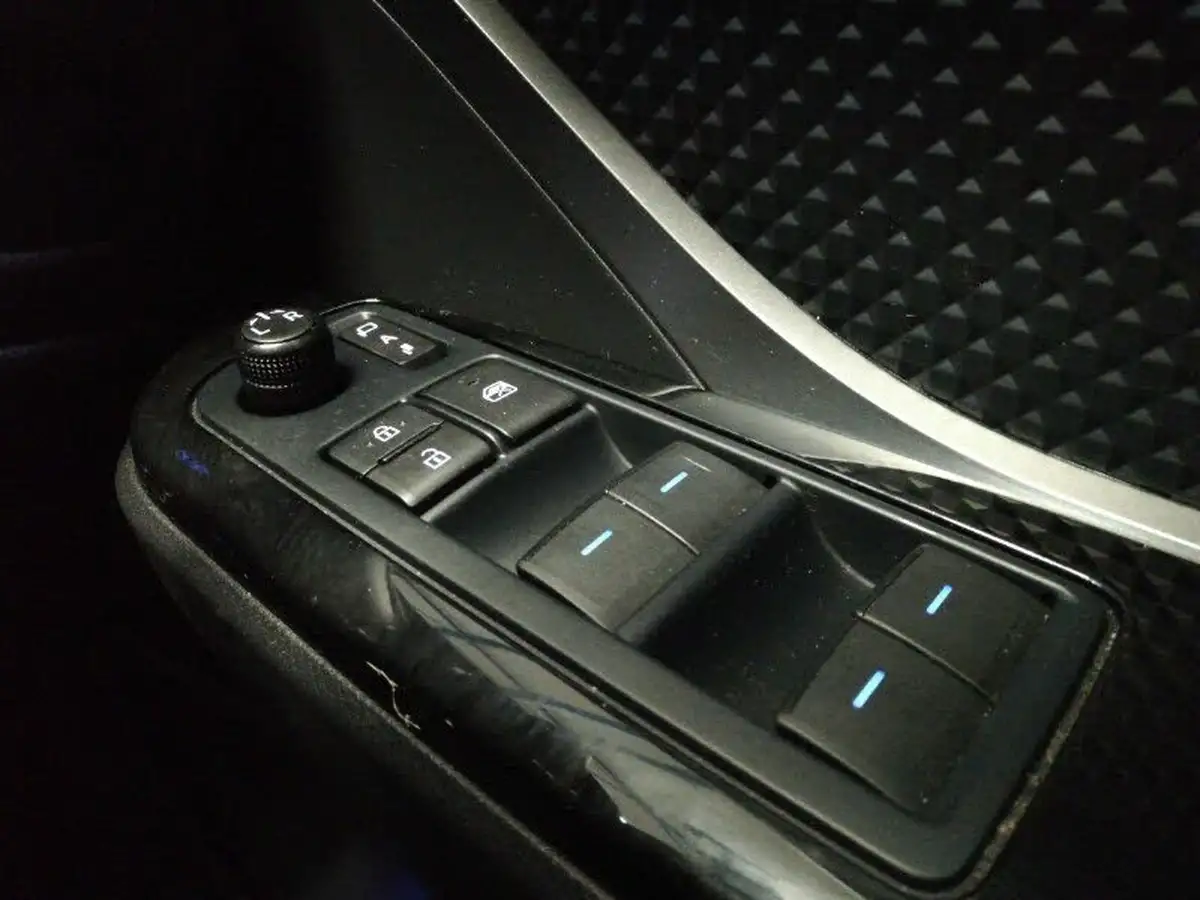 2021-toyota-c-hr-20-vvt-i-gr-sport-big-14