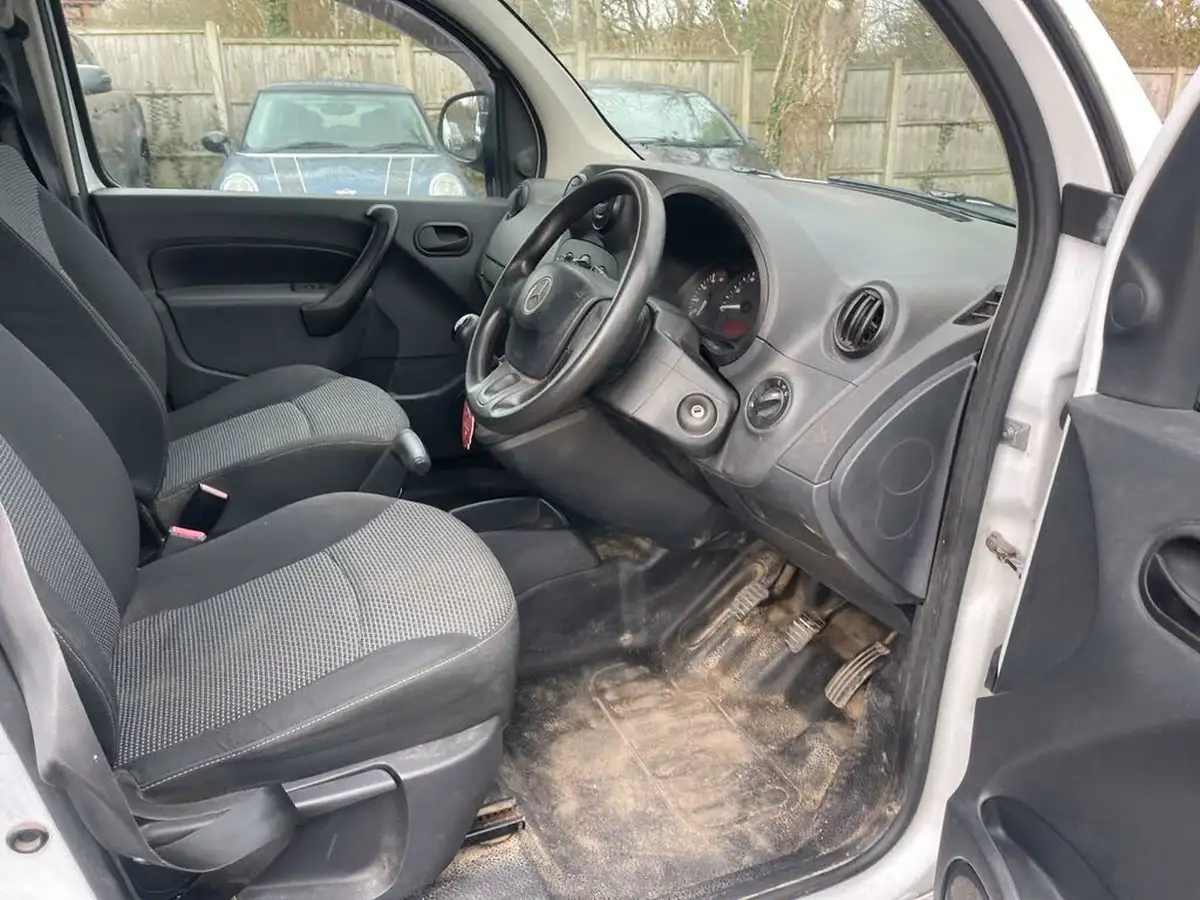 2014-mercedes-benz-citan-15-cdi-109-compact-panel-van-big-13