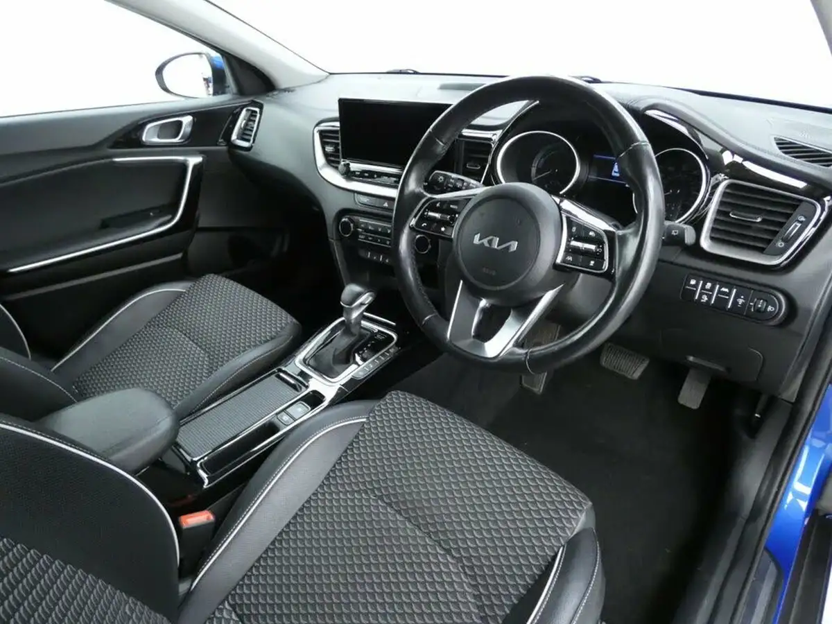 2022-kia-xceed-16-gdi-3-big-7