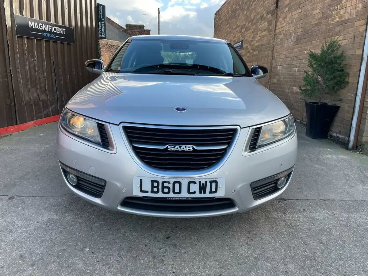 2010-saab-9-5-20td-vector-se-20tid-big-7