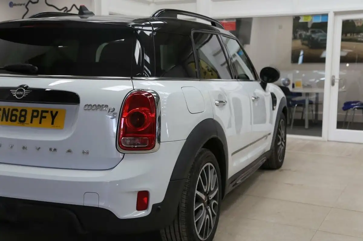 2018-mini-countryman-20td-cooper-d-jcw-chilinav-plusss-all4-big-8