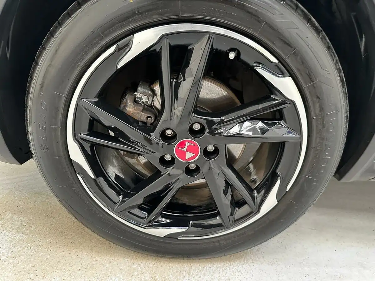 2018-ds-ds-7-crossback-16-puretech-performance-line-225ps-big-31